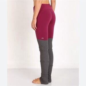 Alo Yoga Goddess leggings berry & stormy heather size small